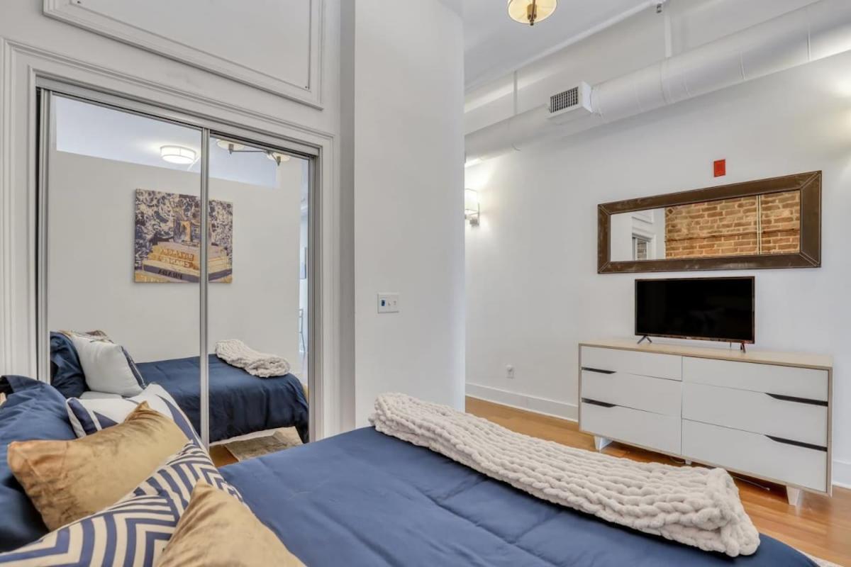 Lush Savannah Loft - Near Plant Riverside District Ngoại thất bức ảnh