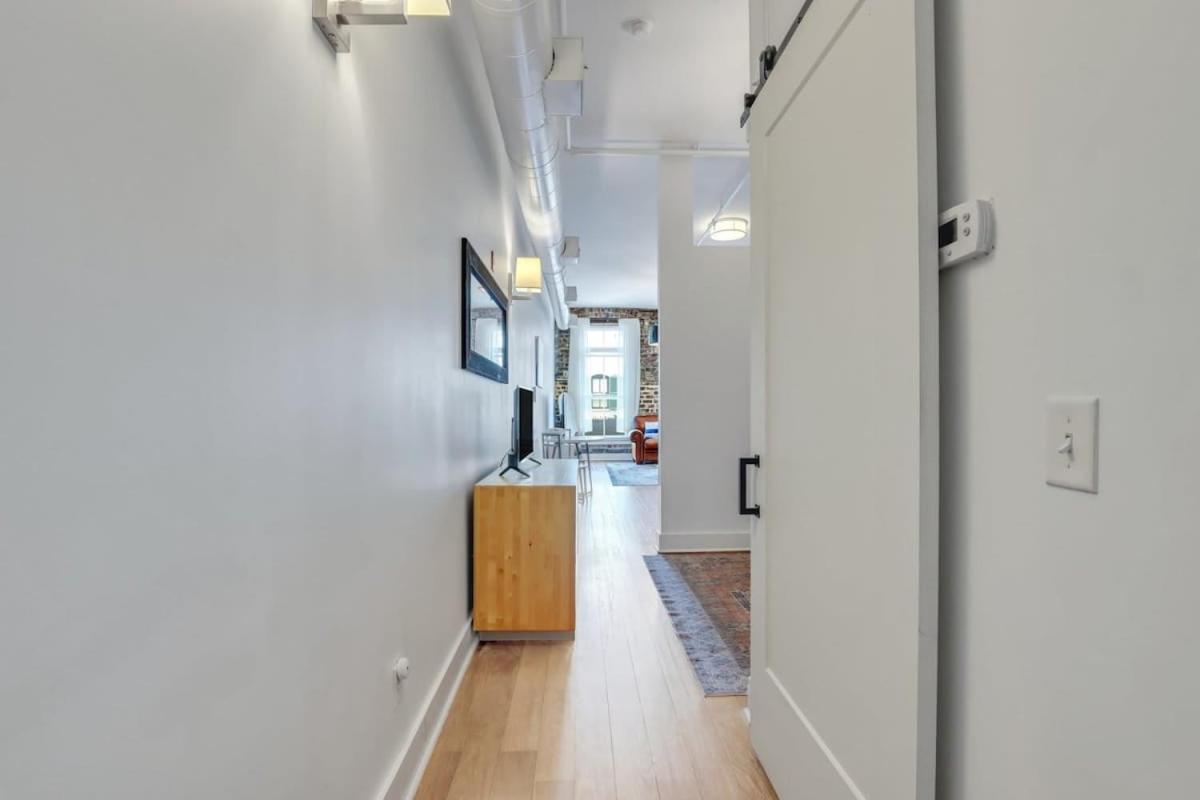 Lush Savannah Loft - Near Plant Riverside District Ngoại thất bức ảnh